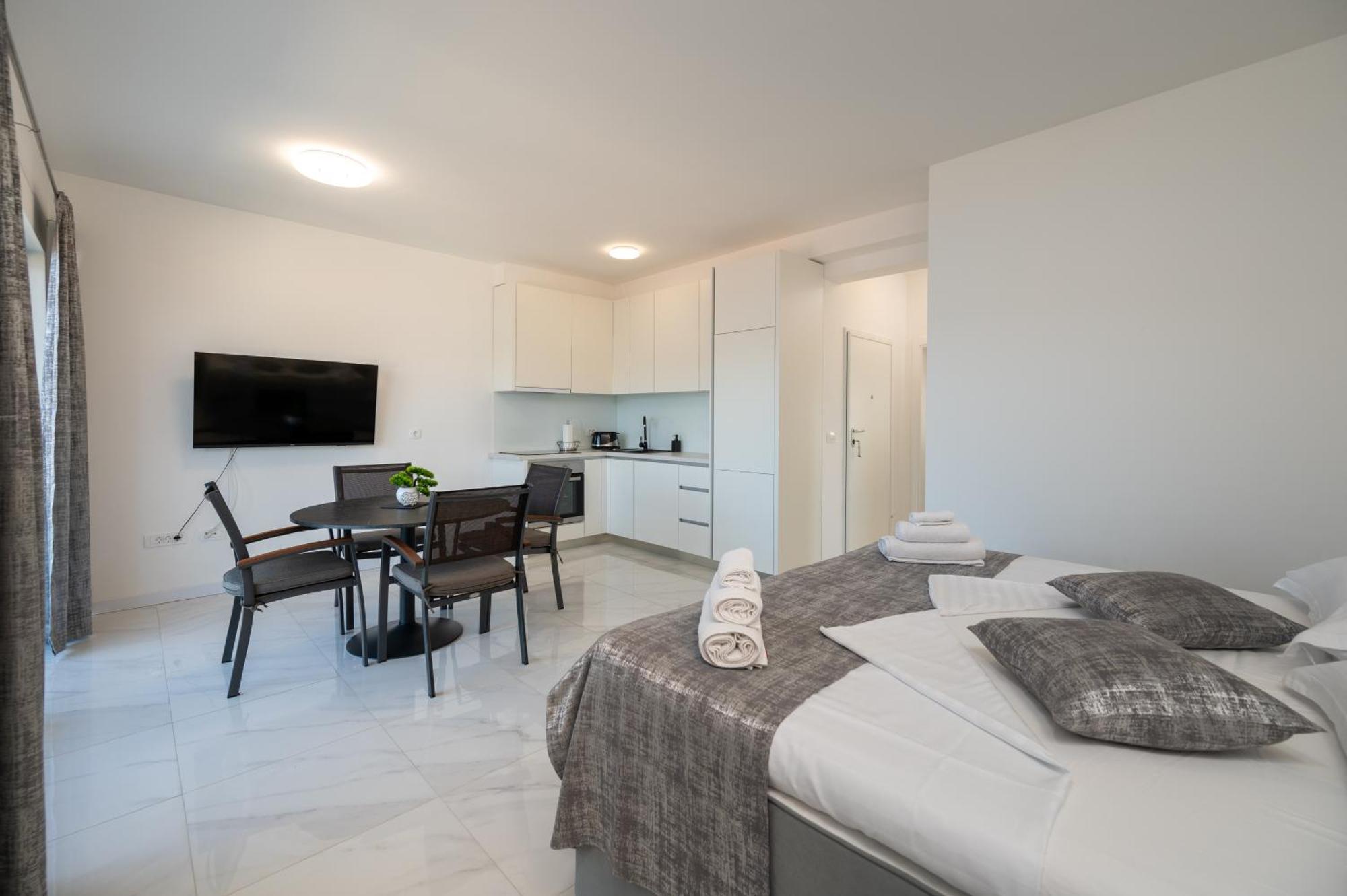 Apartments Filipo Trogir Eksteriør billede