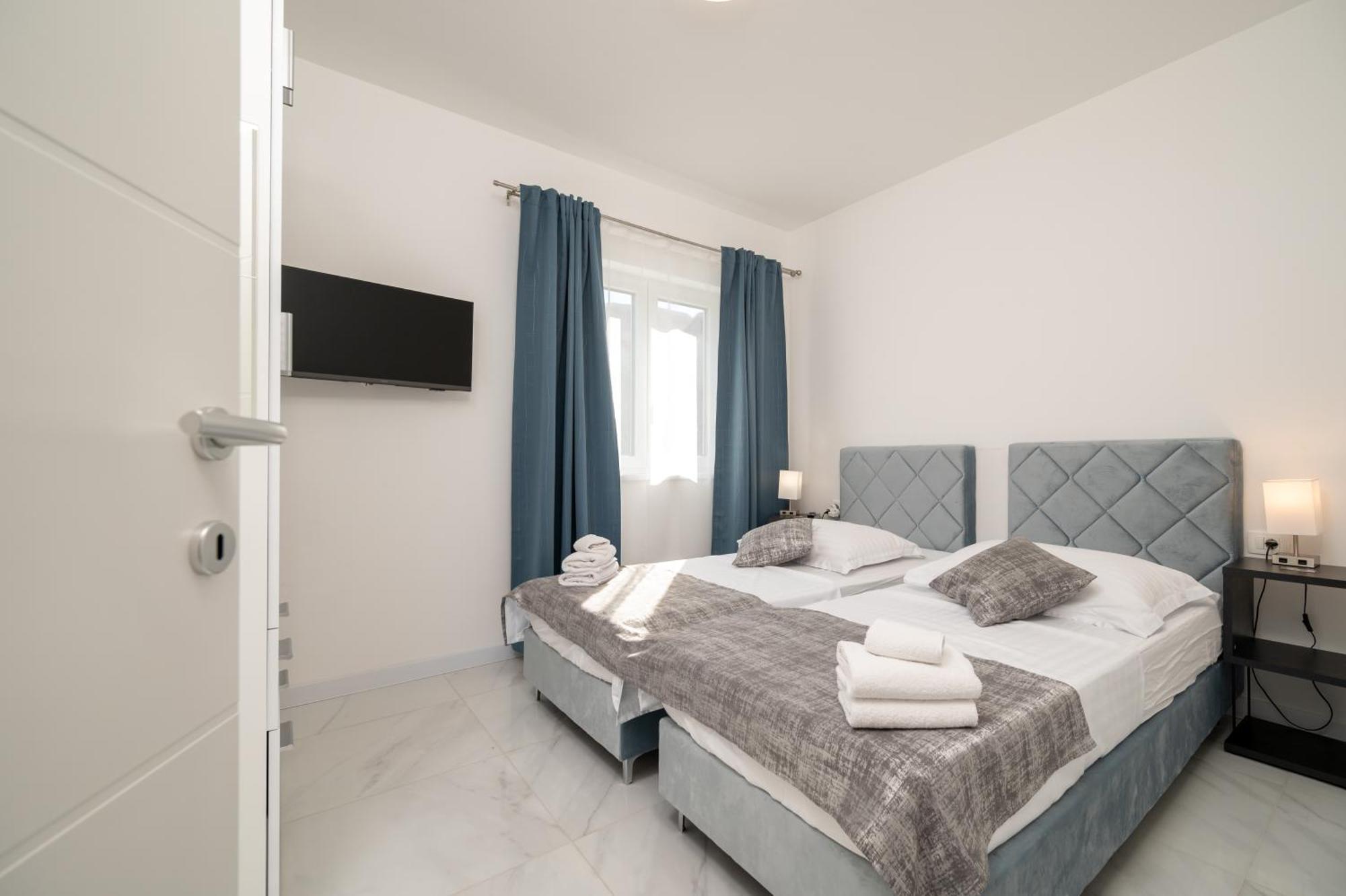 Apartments Filipo Trogir Eksteriør billede